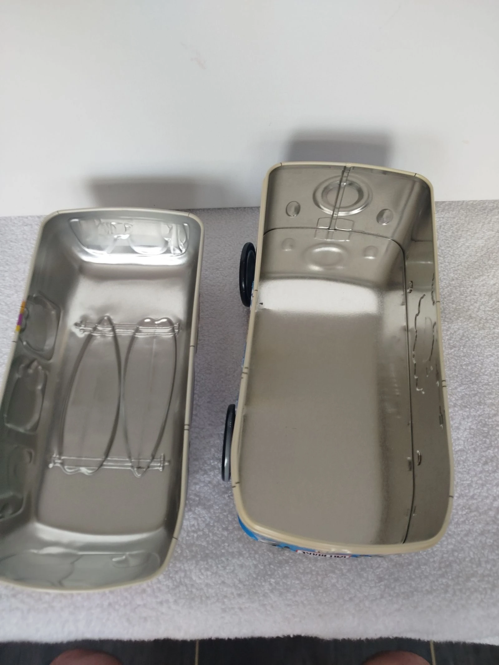 Caja metálica El autobús de los rostros de Cake – photo 8